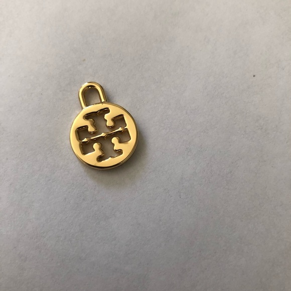 Tory Burch Logo Pendent - Picture 3 of 7